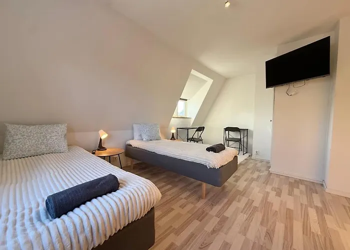 Workers Big - 5 Bedroom - 2 Bath - Volvo Holiday home *