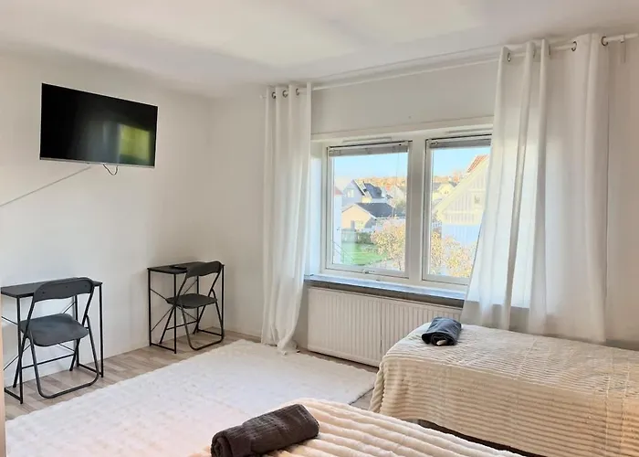 Workers Big - 5 Bedroom - 2 Bath - Volvo * Gothenburg