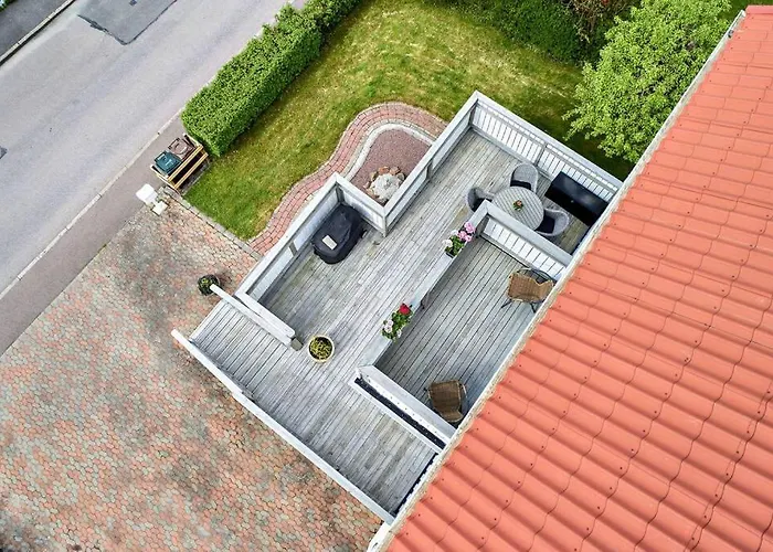 Workers - 4br - 8 Beds - 2 Kitchens - Volvo *