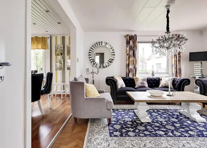 Workers - 4br - 8 Beds - 2 Kitchens - Volvo