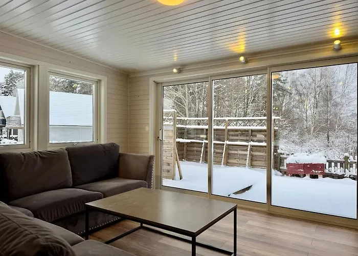 Workers Premium - 5 Bedroom - 10 Beds - Parking * ヨーテボリ