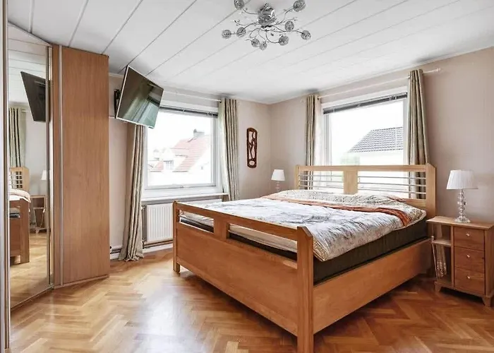 Workers - 4br - 8 Beds - 2 Kitchens - Volvo * Göteborg