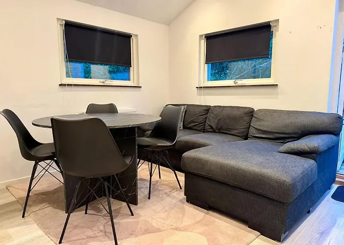 Premium Workers - 3 Beds - Volvo - Parking Holiday home *