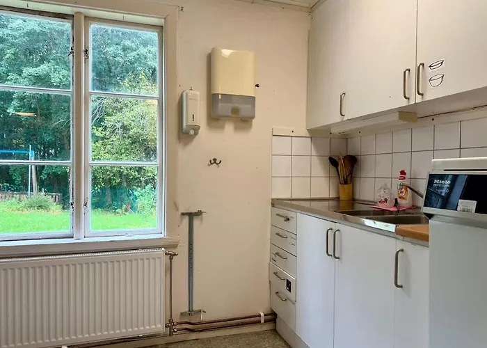 Holiday home Workers Dream - 10 Bedroom - 14 Beds - Volvo