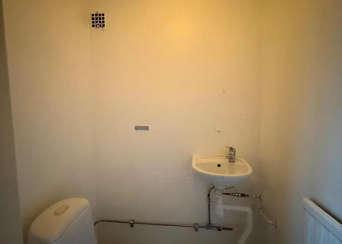 6 Beds - 4 Bedroom - For Workers - Volvo - Parking 別荘 *