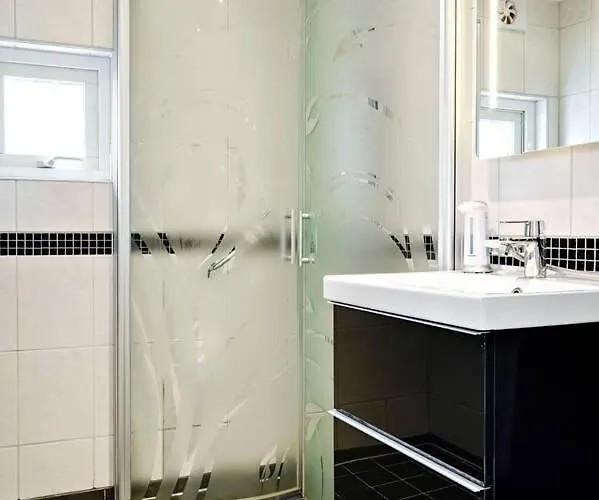 Feriehus Workers - 4br - 8 Beds - 2 Kitchens - Volvo