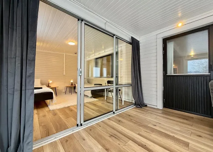 Workers Premium - 5 Bedroom - 10 Beds - Parking ヨーテボリ