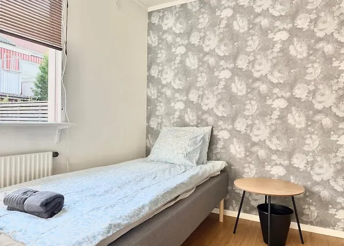 Workers - 8 Beds - 4 Bedroom - 2 Bath Semesterbostad