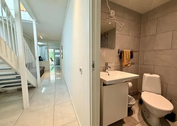 Workers - 2 Bath - 9 Beds - Parking Gothenburg