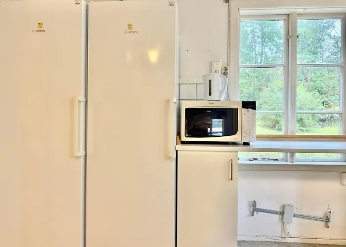 Workers Dream - 10 Bedroom - 14 Beds - Volvo * Gothenburg