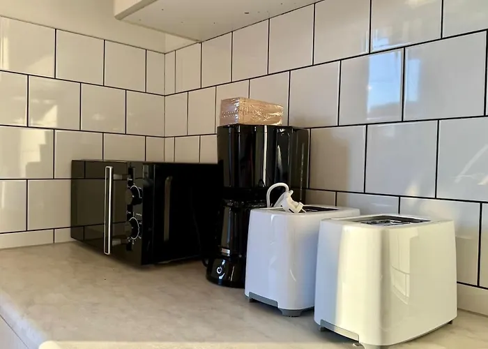 Workers Big - 5 Bedroom - 2 Bath - Volvo Holiday home Gothenburg