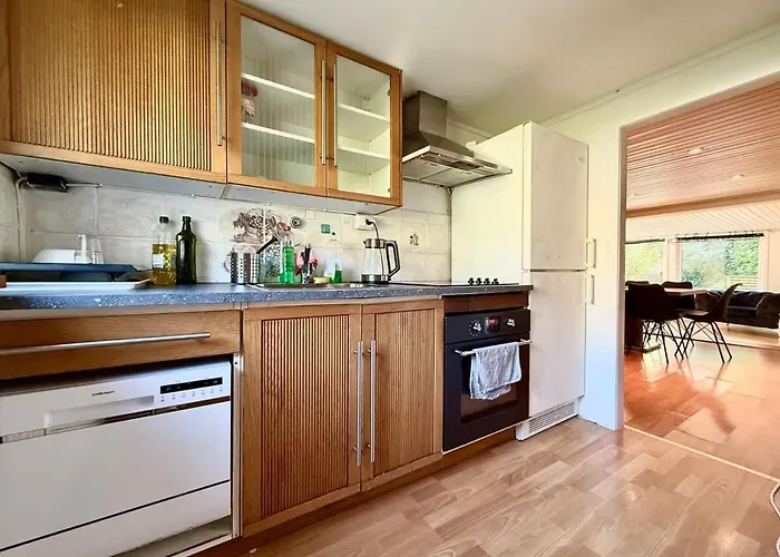 Сasa de vacaciones Workers - 5 Bedroom - 2 Bath - Volvo - Parking Gotemburgo