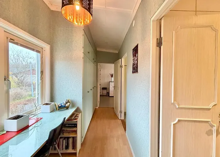 Workers - 4br - 4 Beds - Parking - Near Volvo *