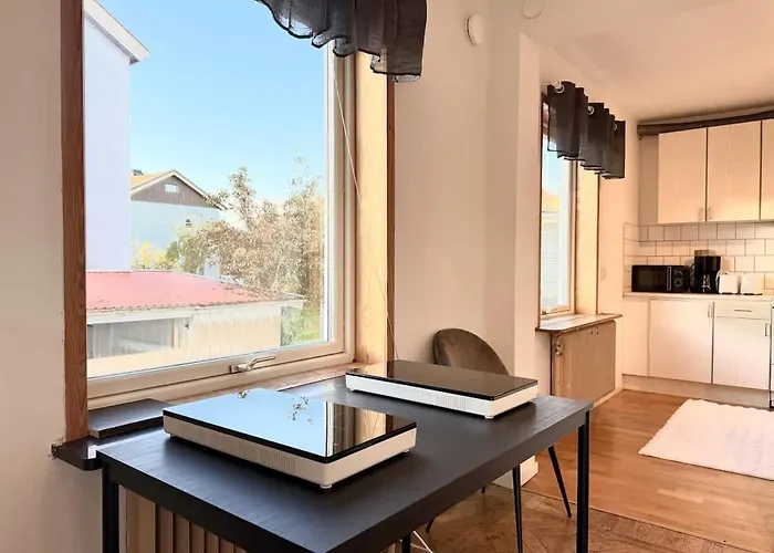 Workers Big - 5 Bedroom - 2 Bath - Volvo