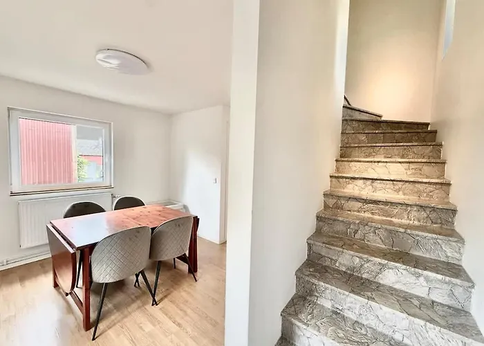 Workers - 4 Beds - Near Volvo - Parking Holiday home Gothenburg