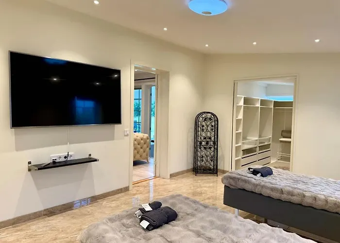 Workers - 7 Br - 15 Beds - 3 Bath Casa vacanze