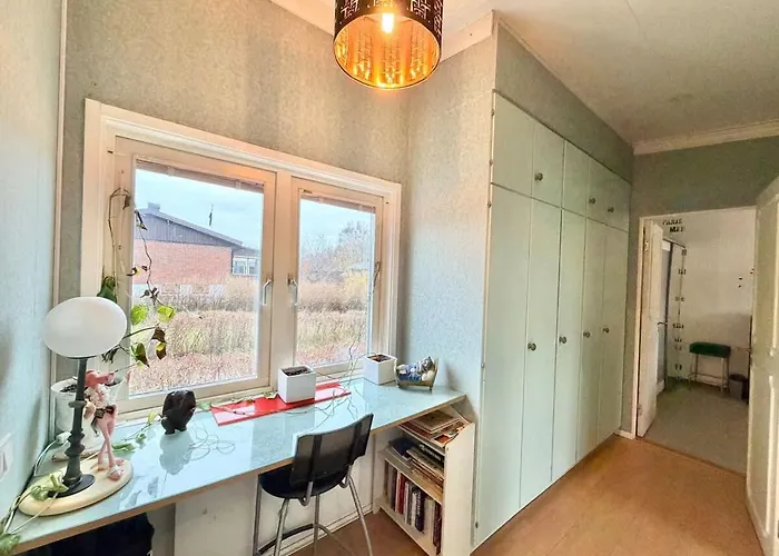 Workers - 4br - 4 Beds - Parking - Near Volvo בית נופש *