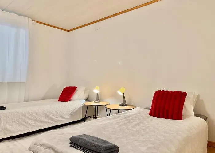 Workers Premium - 5 Bedroom - 10 Beds - Parking ヨーテボリ