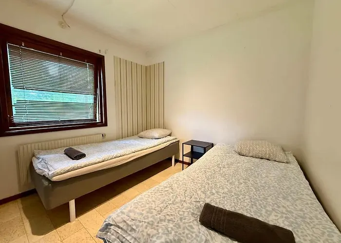 Workers - 11 Beds - Parking - Near Volvo Vakantiehuis