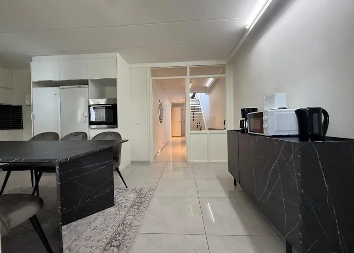 Workers - 2 Bath - 9 Beds - Parking Dom wakacyjny *