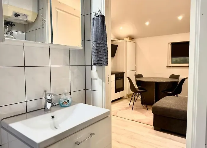 Premium Workers - 3 Beds - Volvo - Parking