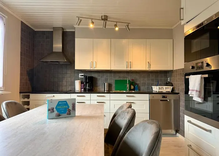 Workers - 8 Beds - 4 Bedroom - 2 Bath Semesterbostad *