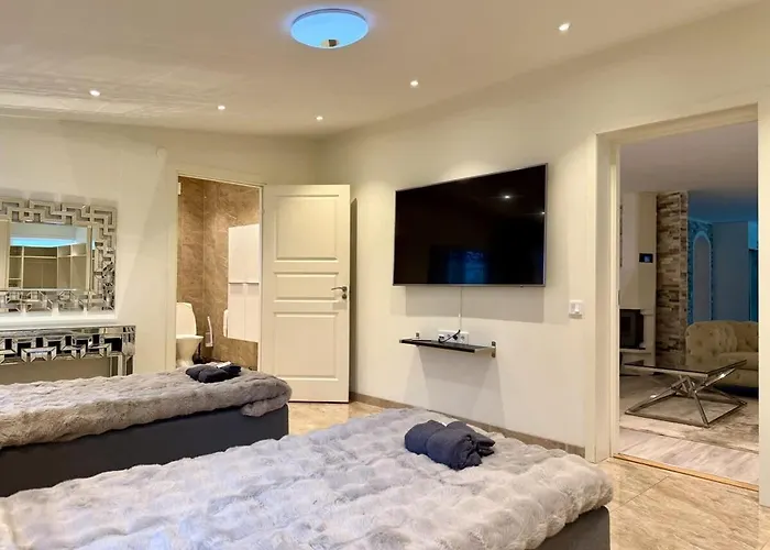 Casa vacanze Workers - 7 Br - 15 Beds - 3 Bath *