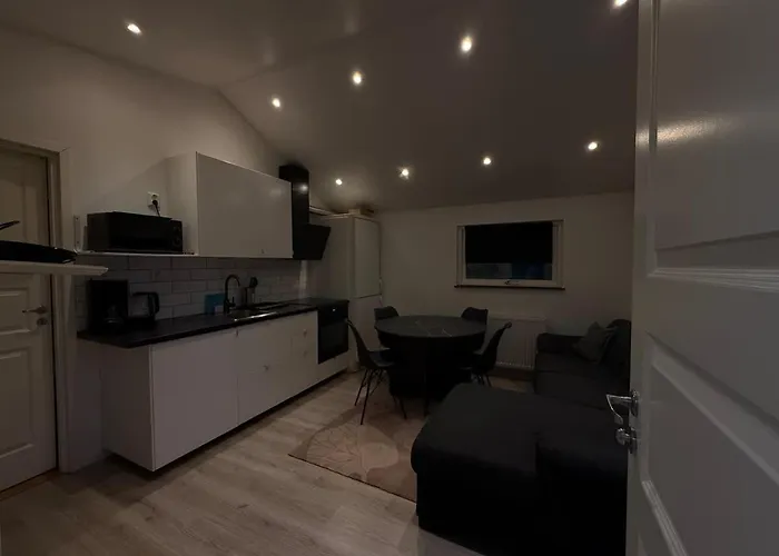 Premium Workers - 3 Beds - Volvo - Parking Gothenburg