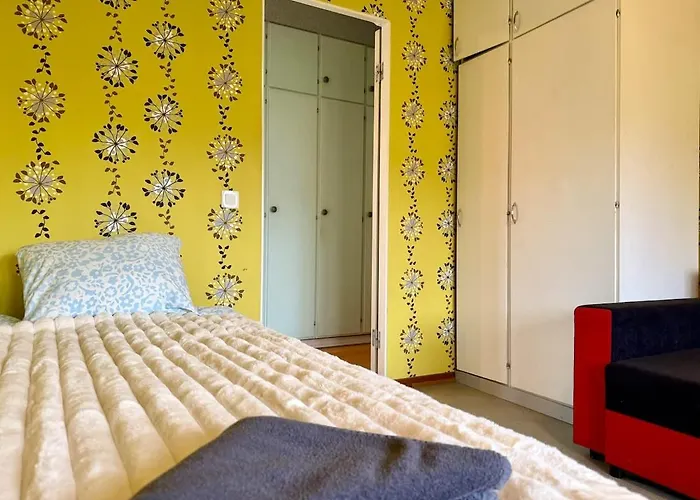 Workers - 4br - 4 Beds - Parking - Near Volvo Semesterbostad *