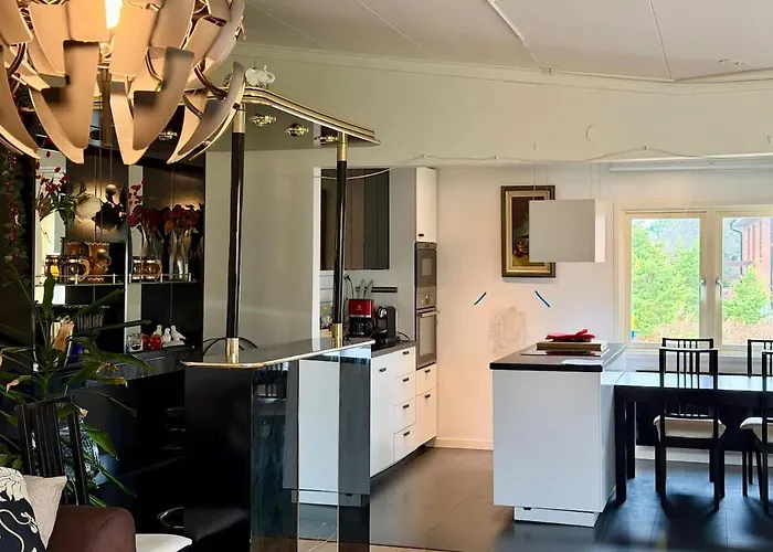 Workers - 4br - 4 Beds - Parking - Near Volvo Holiday home Gothenburg