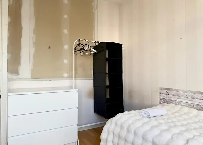 Business Groups - 4 Bedrooms - 7 Beds - Near Volvo Holiday home Gothenburg