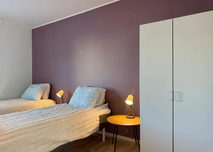 Workers Big - 5 Bedroom - 2 Bath - Volvo