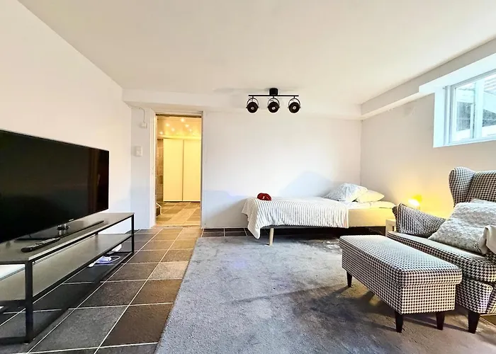 펜션 6 Beds - 4 Bedroom - For Workers - Volvo - Parking