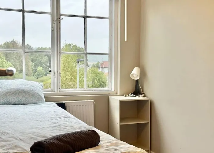 Holiday home Workers Dream - 10 Bedroom - 14 Beds - Volvo *