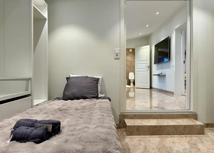 Holiday home Workers - 7 Bedroom - 15 Beds - 3 Bath Gothenburg