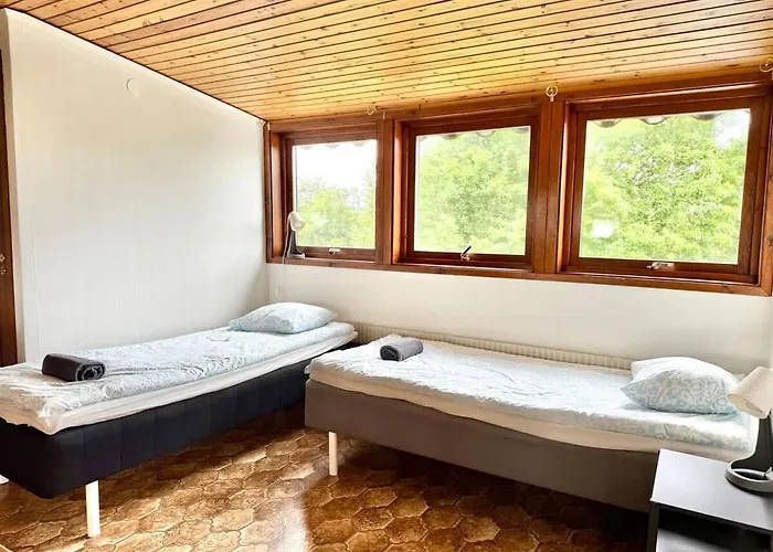 Workers - 11 Beds - Parking - Near Volvo 別荘 ヨーテボリ