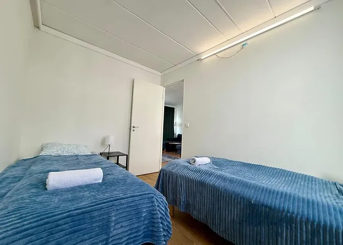 Workers - 2 Bath - 9 Beds - Parking Gothenburg