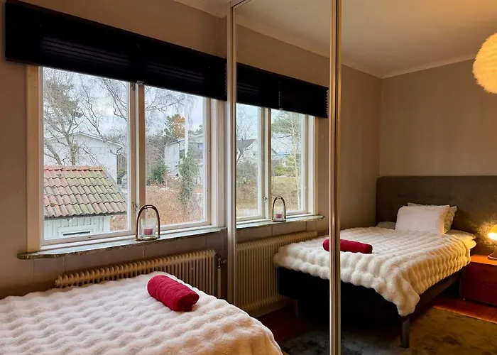 6 Beds - 4 Bedroom - For Workers - Volvo - Parking 펜션