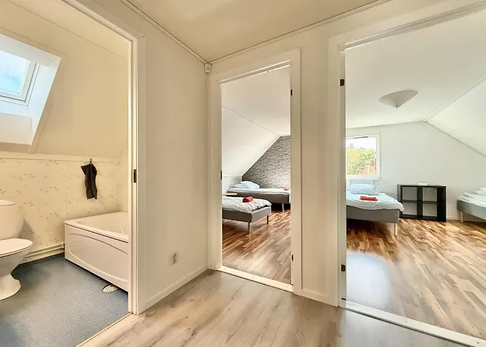 Workers - 8 Beds - 4 Bedroom - 2 Bath Semesterbostad Göteborg