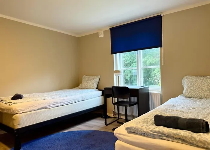 Workers Dream - 10 Bedroom - 14 Beds - Volvo Tatil Evi Göteborg