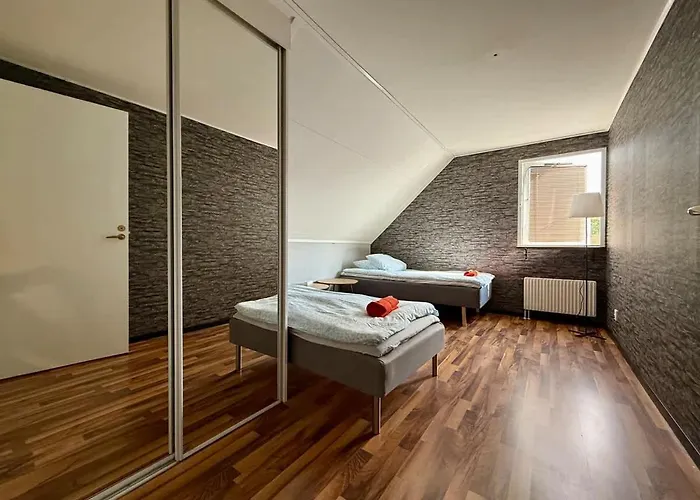 Workers - 8 Beds - 4 Bedroom - 2 Bath ヨーテボリ