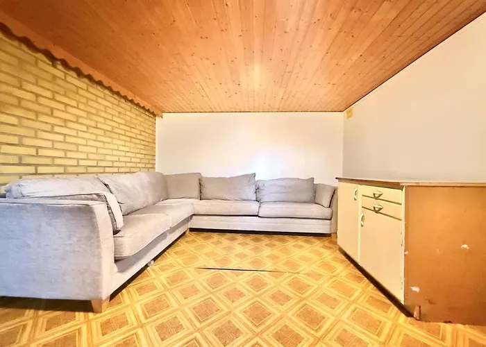 Workers - 11 Beds - Parking - Near Volvo * Gotenburg