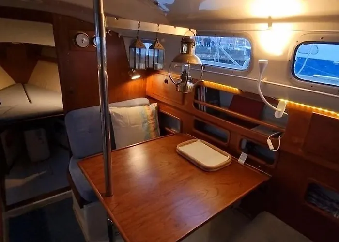 Cozy Sailboat In Båthotell Göteborg