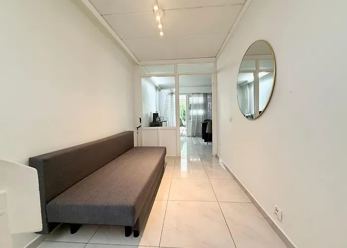 Workers - 2 Bath - 9 Beds - Parking * Gothenburg