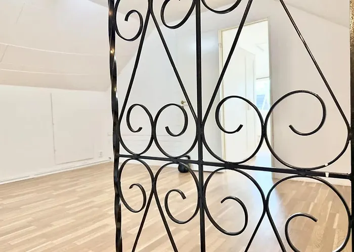 Perfect Workers - 11 Beds - 7 Bedroom - 2 Baths - Volvo Göteborg