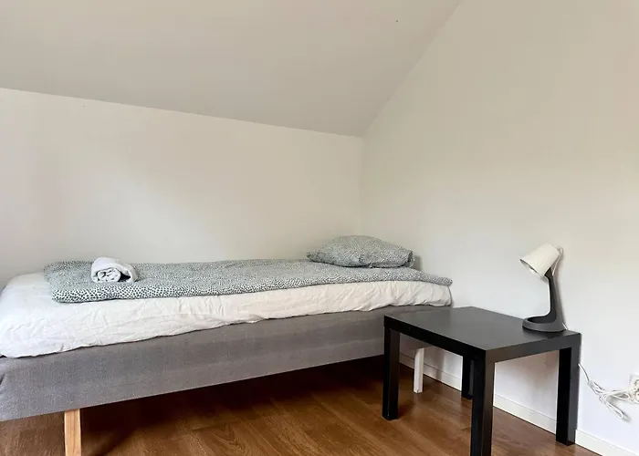 Workers • 19 Beds • 3 Kitchens • Volvo • Parking Gothenburg