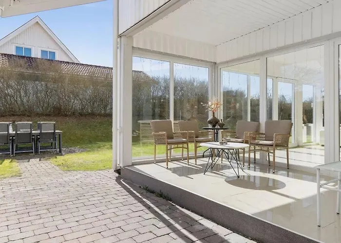 Workers - 7 Bedroom - 15 Beds - 3 Bath Holiday home *