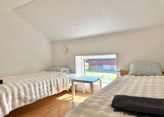 Feriehus Workers • 19 Beds • 3 Kitchens • Volvo • Parking