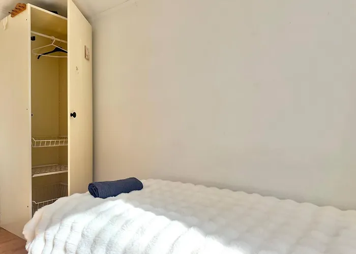 Workers • 19 Beds • 3 Kitchens • Volvo • Parking