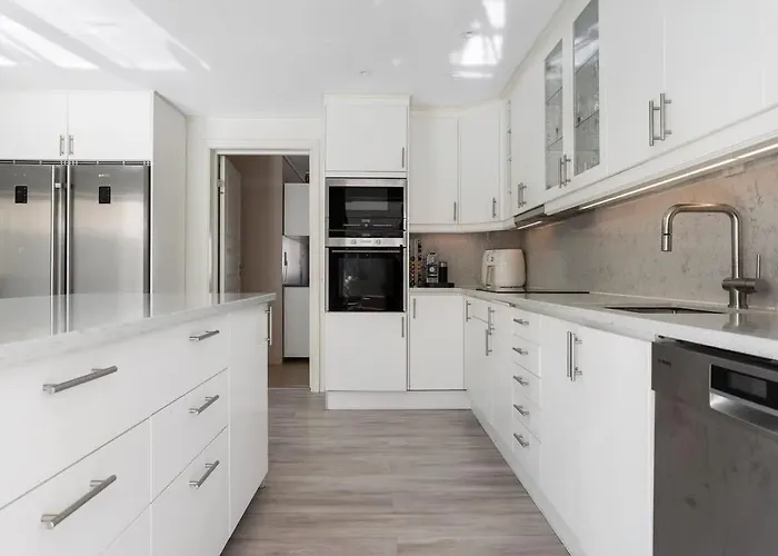 Workers - 7 Bedroom - 15 Beds - 3 Bath Сasa de vacaciones *